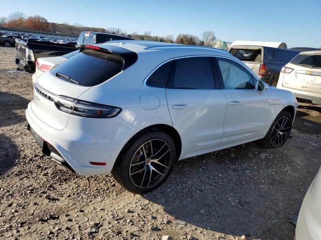 WP1AA2A50RLB01086 - 2024 PORSCHE MACAN BASE WHITE photo 3