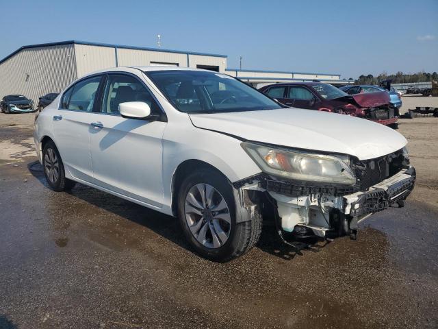 1HGCR2F31FA002411 - 2015 HONDA ACCORD LX WHITE photo 4