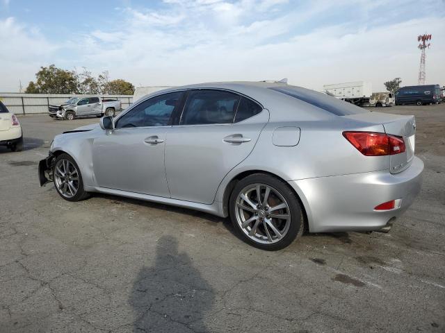 JTHBK262482058909 - 2008 LEXUS IS 250 WHITE photo 2