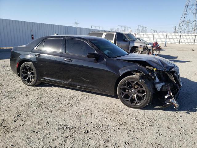 2C3CCABG4LH242511 - 2020 CHRYSLER 300 S BLACK photo 4