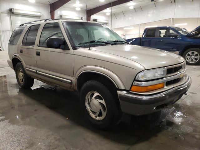 1GNDT13W71K209778 - 2001 CHEVROLET BLAZER TAN photo 4