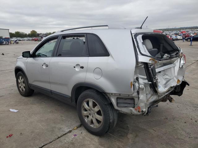 5XYKT4A6XDG416342 - 2013 KIA SORENTO LX SILVER photo 2