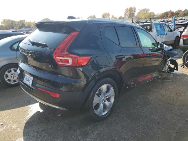 YV4AC2HKXL2262059 - 2020 VOLVO XC40 T4 MOMENTUM BLACK photo 3