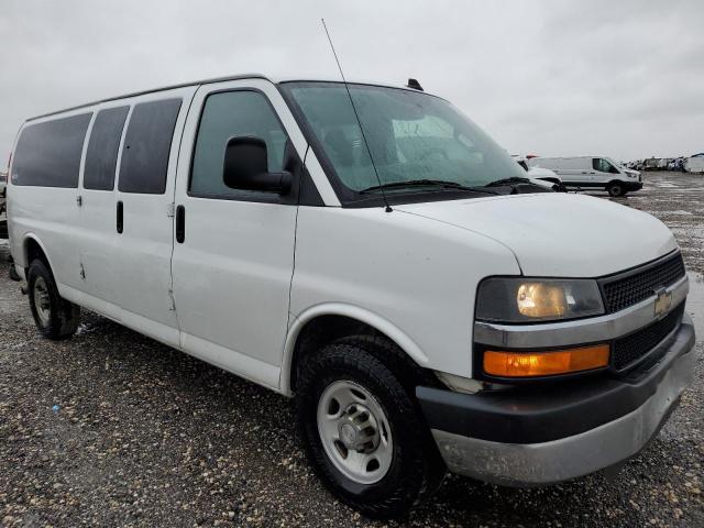 1GAZGPFG4G1138783 - 2016 CHEVROLET EXPRESS G3 LT WHITE photo 4