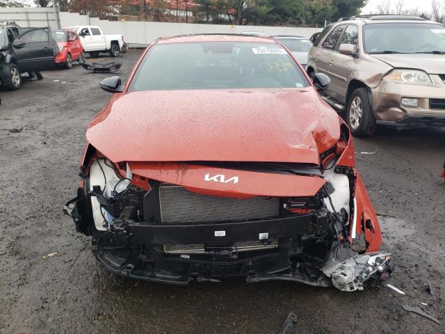 3KPF54AD7PE560457 - 2023 KIA FORTE GT LINE ORANGE photo 5