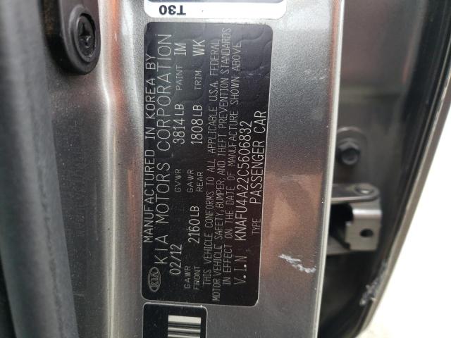 KNAFU4A22C5606832 - 2012 KIA FORTE EX GRAY photo 13