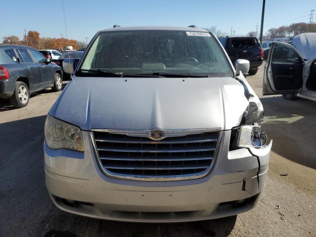 2A4RR5D1XAR308386 - 2010 CHRYSLER TOWN & COU TOURING 银色 照片 5