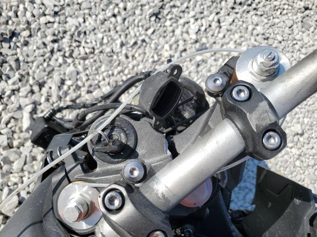 JYARN33E0FA007756 - 2015 YAMAHA FZ09 GRAY photo 7