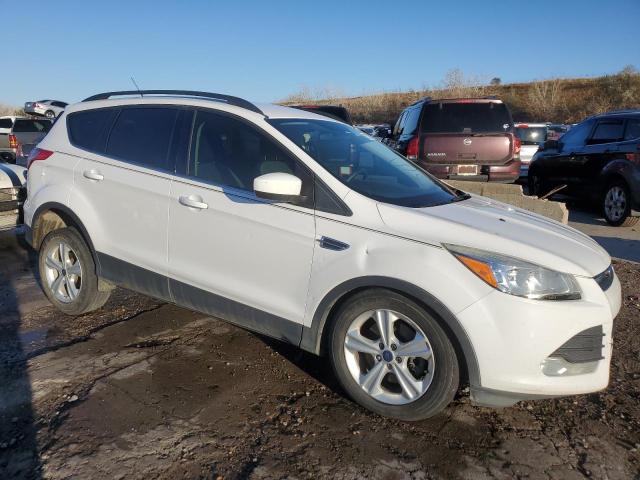 1FMCU9GX4FUA27742 - 2015 FORD ESCAPE SE WHITE photo 4