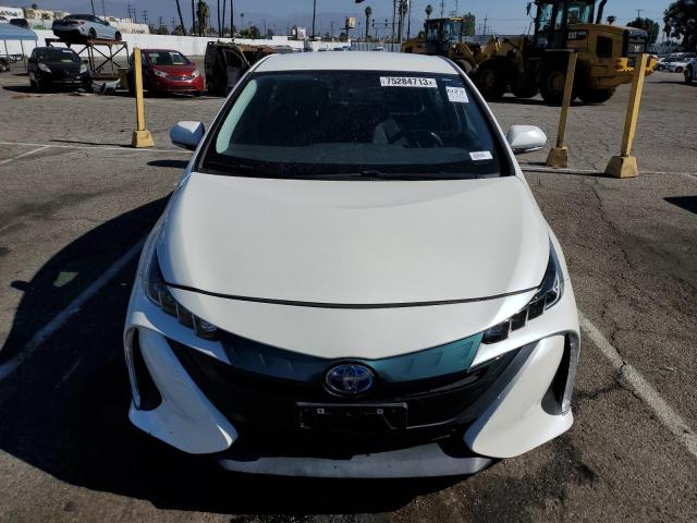 JTDKARFPXK3109503 - 2019 TOYOTA PRIUS PRIM WHITE photo 5
