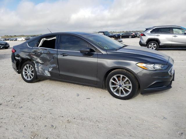 3FA6P0H73HR351638 - 2017 FORD FUSION SE GRAY photo 4