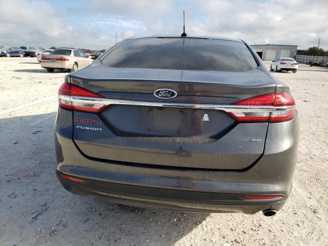 3FA6P0H73HR351638 - 2017 FORD FUSION SE GRAY photo 6