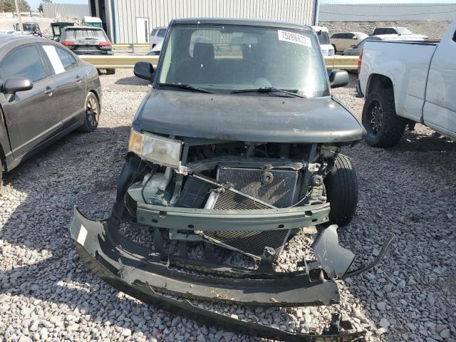 JTLKT324454003456 - 2005 TOYOTA SCION XB CHARCOAL photo 5