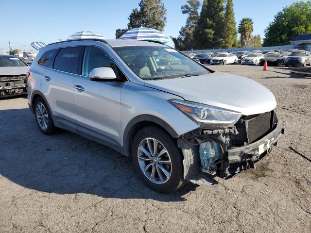 KM8SN4HF0HU191087 - 2017 HYUNDAI SANTA FE SE SILVER photo 4