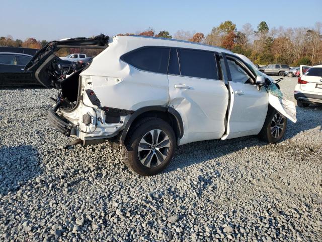 5TDGZRAH1MS517100 - 2021 TOYOTA HIGHLANDER XLE WHITE photo 3