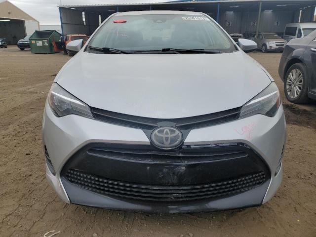 5YFBURHE5HP615517 - 2017 TOYOTA COROLLA L SILVER photo 5