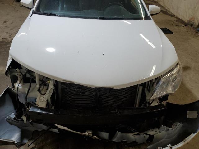 4T1BF1FK1CU184735 - 2012 TOYOTA CAMRY BASE WHITE photo 11