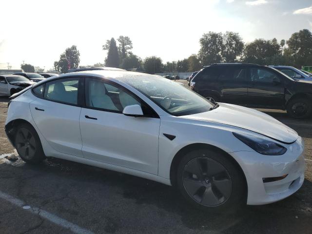 5YJ3E1EB7MF000521 - 2021 TESLA MODEL 3 WHITE photo 4