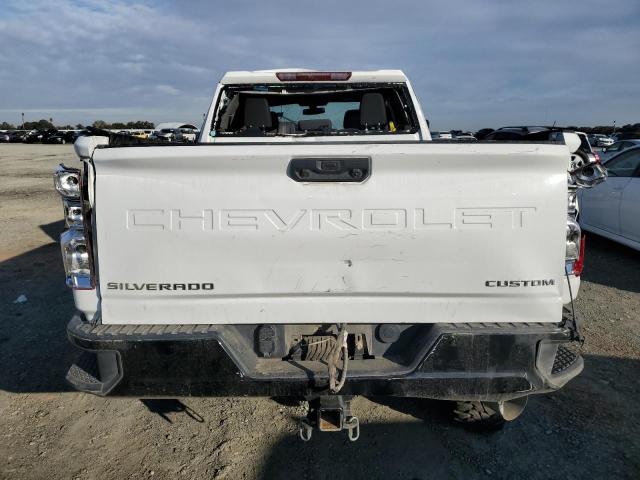 1GC4YMEY6NF214284 - 2022 CHEVROLET SILVERADO K2500 CUSTOM WHITE photo 6