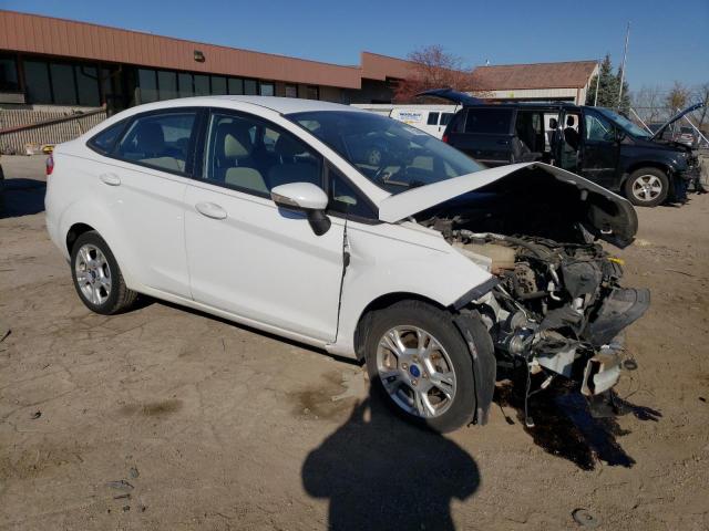 3FADP4BJ1EM142880 - 2014 FORD FIESTA SE WHITE photo 4