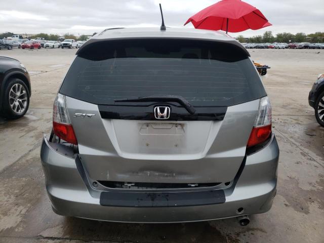 JHMGE88439C007363 - 2009 HONDA FIT SPORT GRAY photo 6