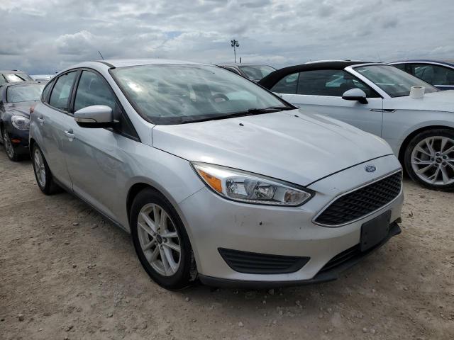 1FADP3K2XGL234870 - 2016 FORD FOCUS SE SILVER photo 4