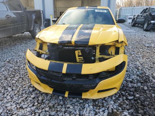 2C3CDXJG4HH551887 - 2017 DODGE CHARGER SXT YELLOW photo 5