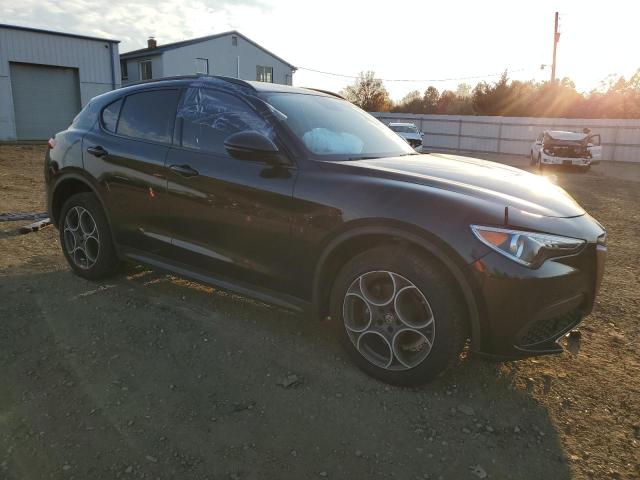 ZASFAKPN3J7B62984 - 2018 ALFA ROMEO STELVIO SPORT Schwarz Foto 4