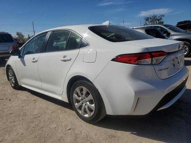 JTDEPRAEXLJ007617 - 2020 TOYOTA COROLLA LE WHITE photo 2