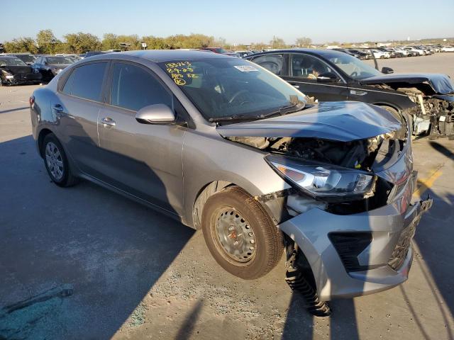 3KPA24AD4NE464107 - 2022 KIA RIO LX GRAY photo 4