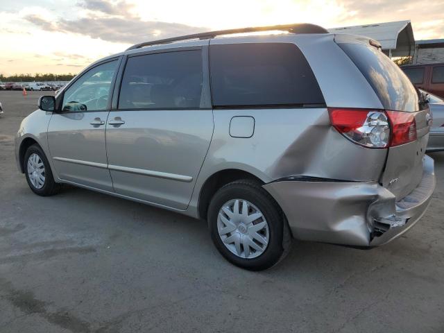 5TDZK23C18S109577 - 2008 TOYOTA SIENNA CE SILVER photo 2