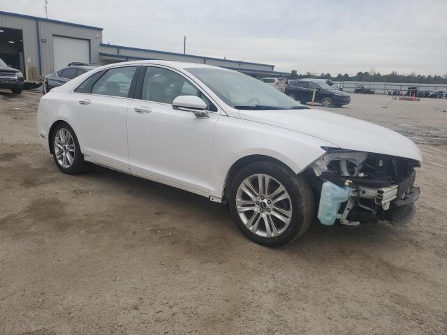 3LN6L2JKXGR631793 - 2016 LINCOLN MKZ WHITE photo 4