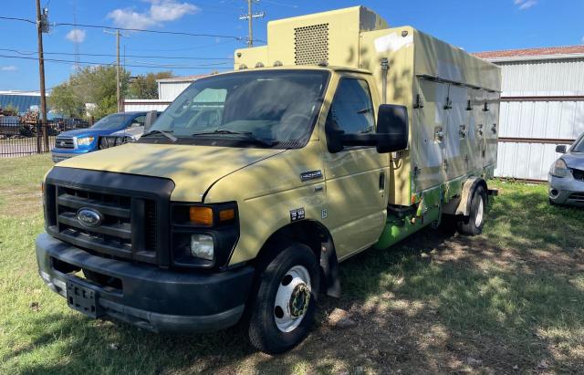 1FDXE4FL5BDA06683 - 2011 FORD ECONOLINE E450 SUPER DUTY CUTAWAY VAN YELLOW photo 2