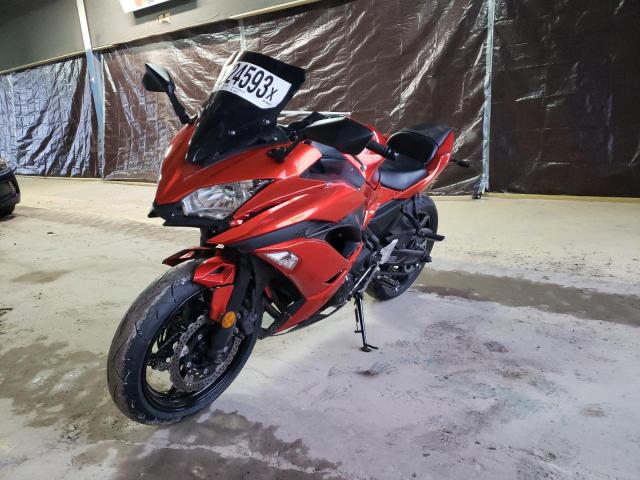 JKAEXEJ12HDA00198 - 2017 KAWASAKI EX650 J წითელი ფოტო 2