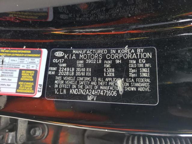 KNDJN2A24H7471606 - 2017 KIA SOUL BLACK photo 12