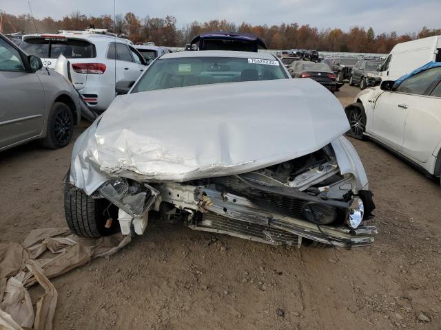 1ZVFT80N865244693 - 2006 FORD MUSTANG SILVER photo 5