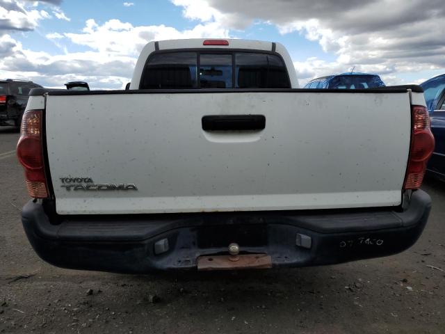 5TENX22N68Z470597 - 2008 TOYOTA TACOMA WHITE photo 6