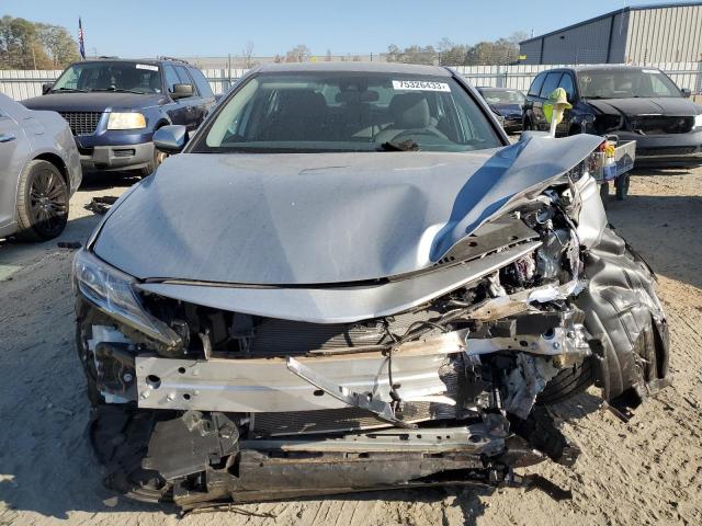 4T1C11AK0MU493530 - 2021 TOYOTA CAMRY LE SILVER photo 5