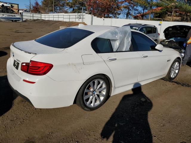 WBAXH5C51CDW11158 - 2012 BMW 528 XI WHITE photo 3