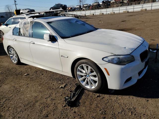 WBAXH5C51CDW11158 - 2012 BMW 528 XI WHITE photo 4