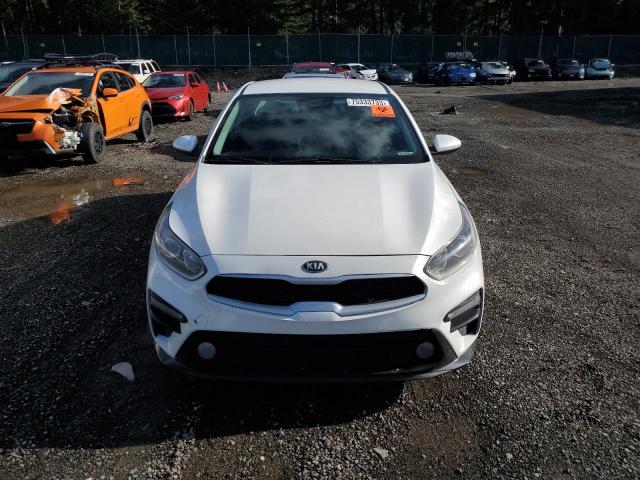 3KPF24AD5ME325088 - 2021 KIA FORTE FE WHITE photo 5