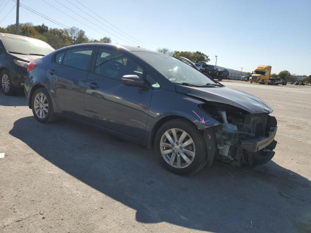 KNAFX4A68G5567728 - 2016 KIA FORTE LX BLUE photo 4