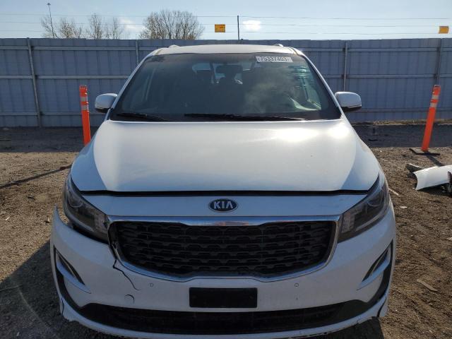 KNDMB5C16K6500810 - 2019 KIA SEDONA LX WHITE photo 5