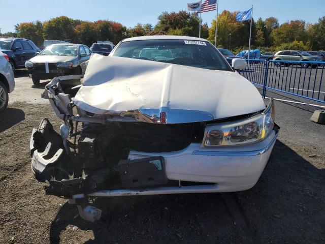 1LNHM81W4XY628028 - 1999 LINCOLN TOWN CAR EXECUTIVE WHITE photo 5