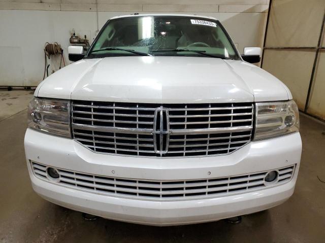 5LMJJ3J58BEJ06613 - 2011 LINCOLN NAVIGATOR L WHITE photo 5