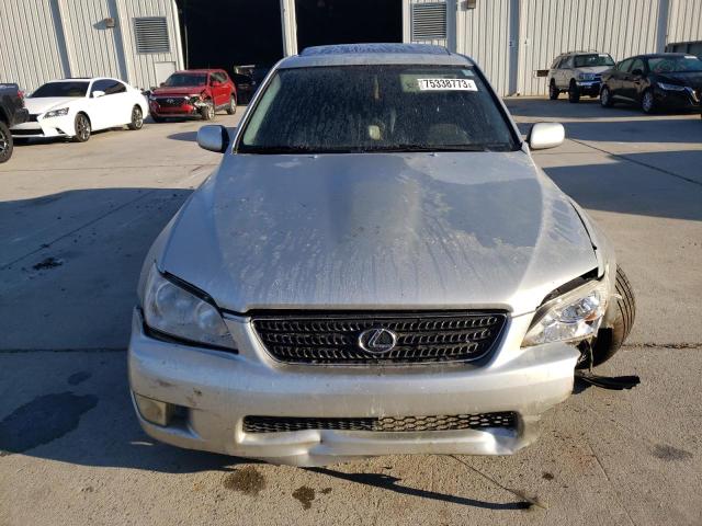 JTHBD192550096091 - 2005 LEXUS IS 300 SILVER photo 5