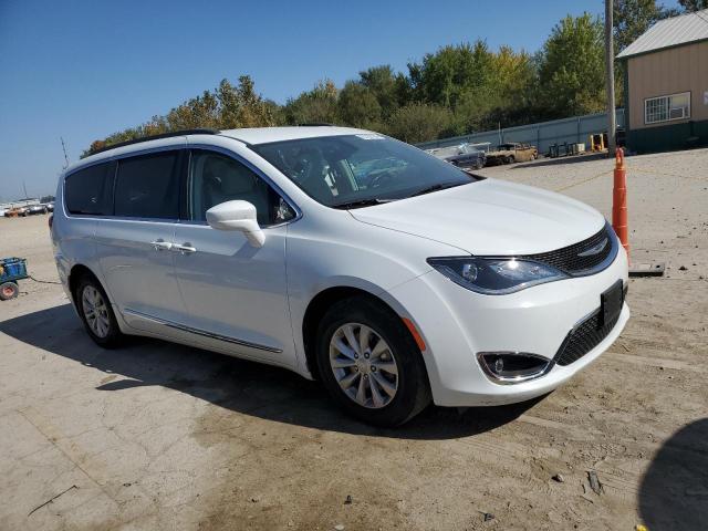 2C4RC1BG0HR824192 - 2017 CHRYSLER PACIFICA TOURING L WHITE photo 4