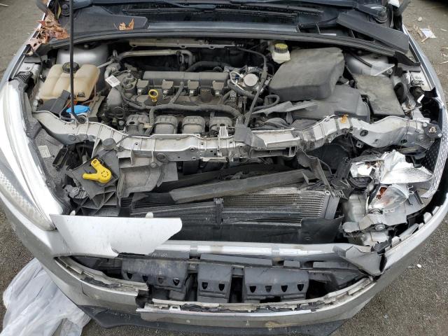 1FADP3F24HL303600 - 2017 FORD FOCUS SE SILVER photo 11