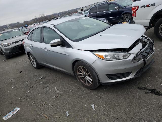 1FADP3F24HL303600 - 2017 FORD FOCUS SE SILVER photo 4