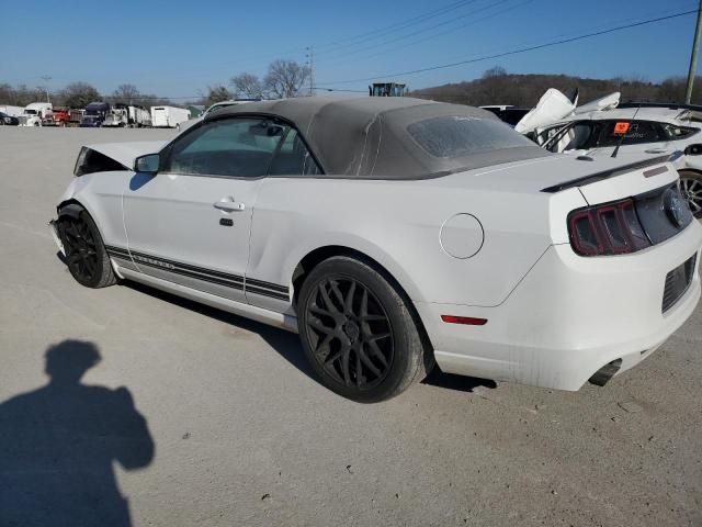 1ZVBP8EM6E5265057 - 2014 FORD MUSTANG WHITE photo 2